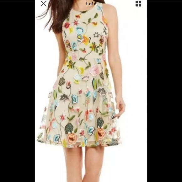 Gianni Bini Dresses & Skirts - NEW Gianni Binni Embroidered Lana Floral Dress 6